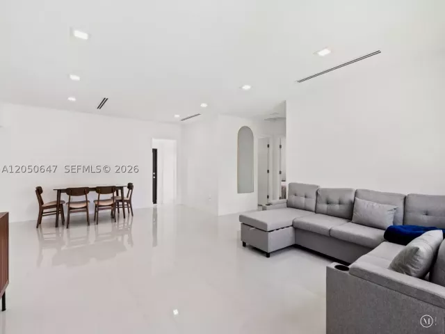 3-bedroom home for sale in North Miami Beach - 15725 NE 11th Ct - MondialRealty