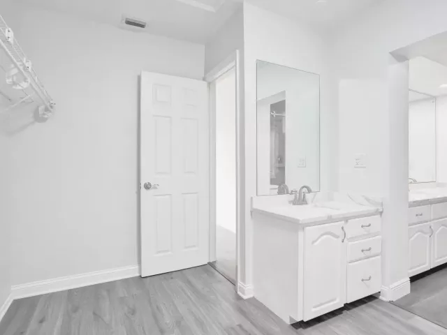4-bedroom home for rent in Fort Lauderdale - 4755 NE 23rd Avenue - MondialRealty