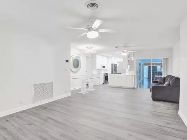 4-bedroom home for rent in Fort Lauderdale - 4755 NE 23rd Avenue - MondialRealty