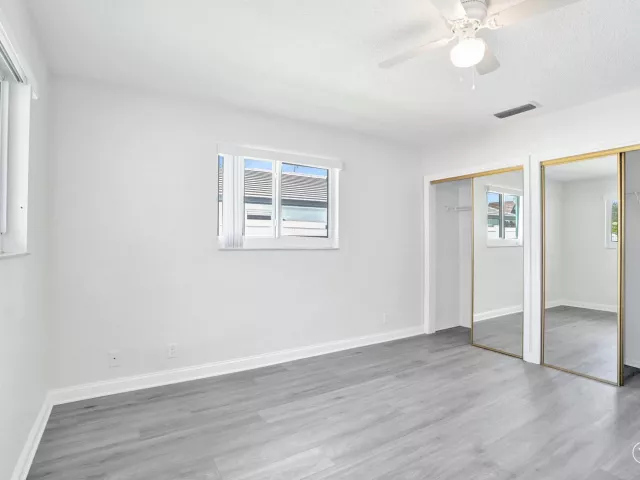 4-bedroom home for rent in Fort Lauderdale - 4755 NE 23rd Avenue - MondialRealty