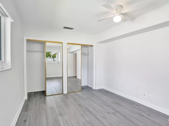 4-bedroom home for rent in Fort Lauderdale - 4755 NE 23rd Avenue - MondialRealty