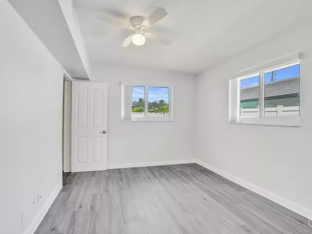 4-bedroom home for rent in Fort Lauderdale - 4755 NE 23rd Avenue - MondialRealty