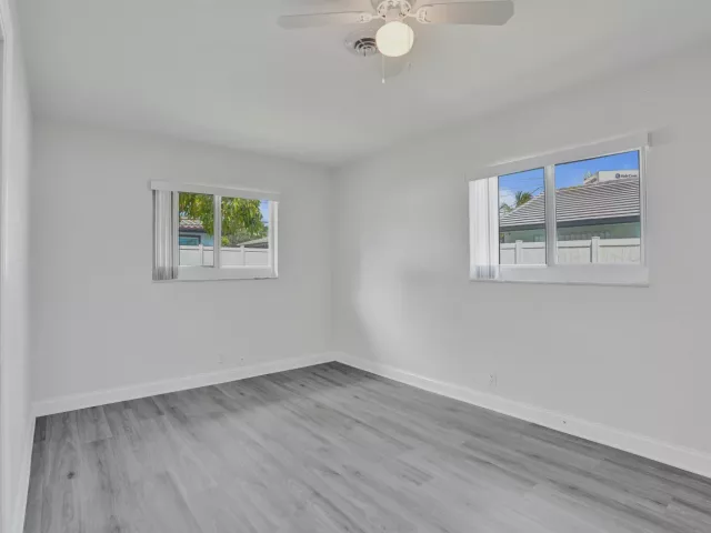4-bedroom home for rent in Fort Lauderdale - 4755 NE 23rd Avenue - MondialRealty