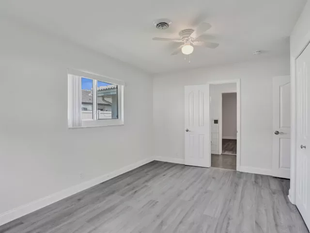 4-bedroom home for rent in Fort Lauderdale - 4755 NE 23rd Avenue - MondialRealty
