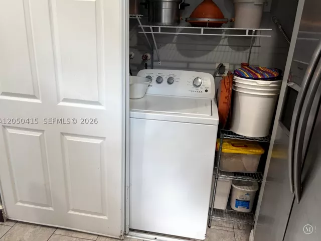 3-bedroom home for sale in Boca Raton - 4280 N Dixie Hwy - MondialRealty