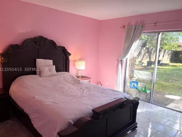 3-bedroom home for sale in Boca Raton - 4280 N Dixie Hwy - MondialRealty