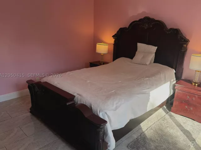 3-bedroom home for sale in Boca Raton - 4280 N Dixie Hwy - MondialRealty