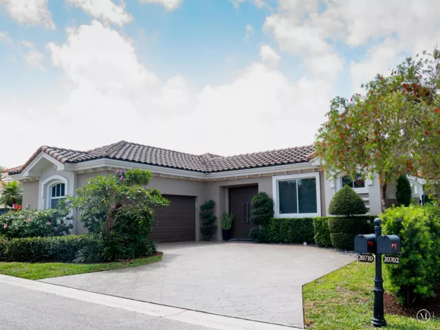 4-bedroom home for rent in Boca Raton - 20710 NW 29th Avenue - MondialRealty