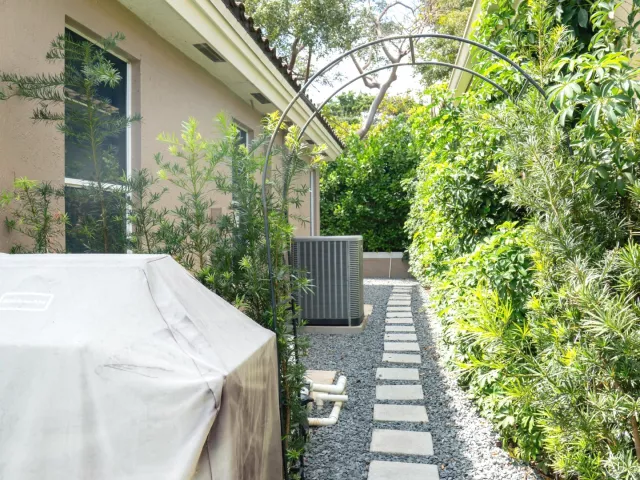 4-bedroom home for rent in Boca Raton - 20710 NW 29th Avenue - MondialRealty