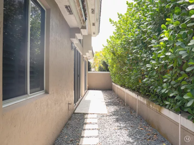 4-bedroom home for rent in Boca Raton - 20710 NW 29th Avenue - MondialRealty