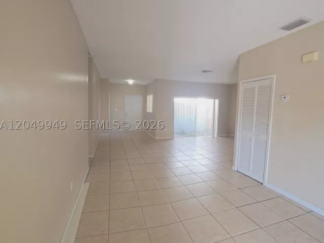 3-bedroom home for sale in Miami - 14236 SW 148th Ave - MondialRealty
