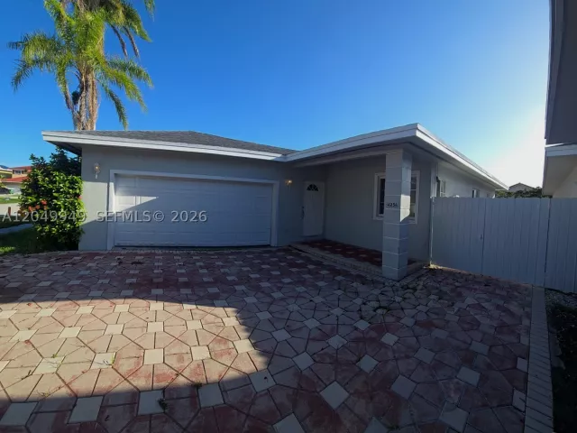 3-bedroom home for sale in Miami - 14236 SW 148th Ave - MondialRealty