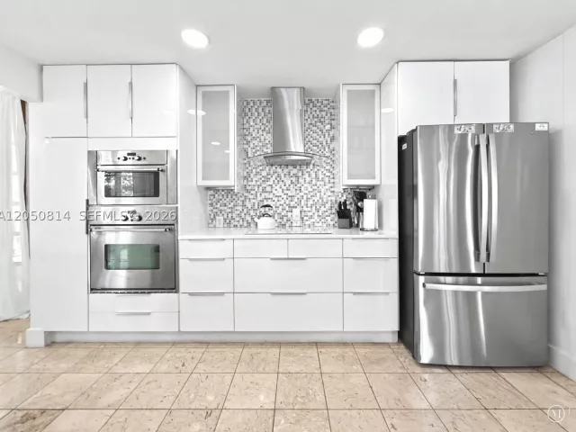 3-bedroom condo for rent in Miami Beach - 2124 Fisher Island Dr 2124 - MondialRealty