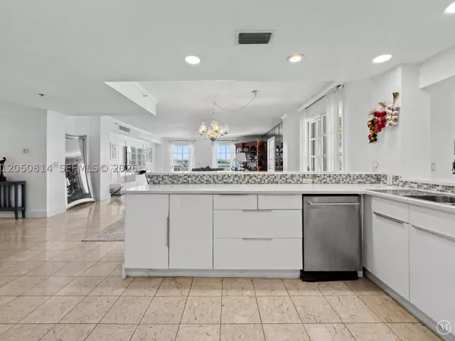 3-bedroom condo for rent in Miami Beach - 2124 Fisher Island Dr 2124 - MondialRealty