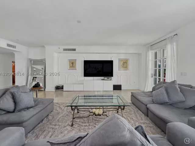 3-bedroom condo for rent in Miami Beach - 2124 Fisher Island Dr 2124 - MondialRealty
