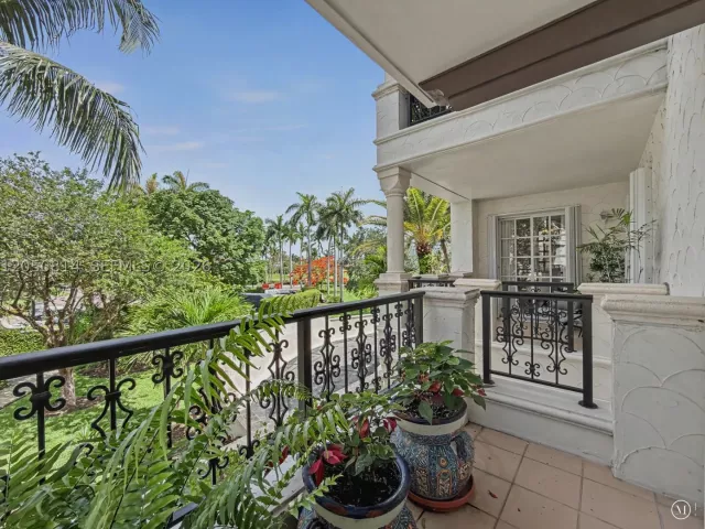 3-bedroom condo for rent in Miami Beach - 2124 Fisher Island Dr 2124 - MondialRealty