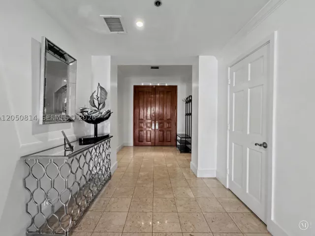 3-bedroom condo for rent in Miami Beach - 2124 Fisher Island Dr 2124 - MondialRealty