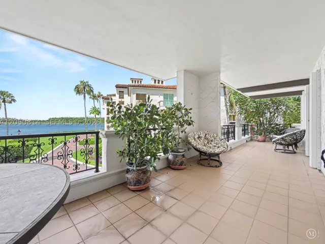 3-bedroom condo for rent in Miami Beach - 2124 Fisher Island Dr 2124 - MondialRealty