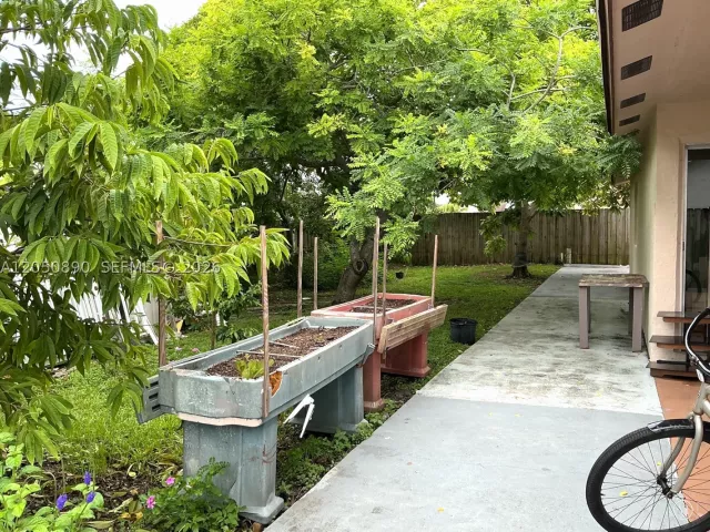 4-bedroom home for sale in Homestead - 25935 SW 123rd Ave - MondialRealty