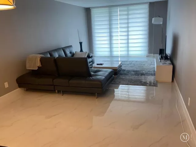 2-bedroom condo for rent in Sunny Isles Beach - 19380 Collins Avenue 1527 - MondialRealty