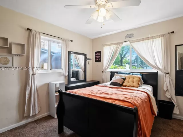 5-bedroom home for sale in Pembroke Pines - 2251 NW 87th Ave - MondialRealty