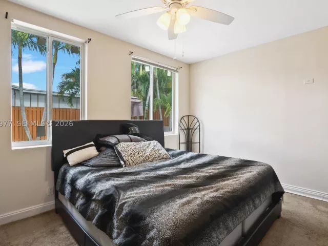 5-bedroom home for sale in Pembroke Pines - 2251 NW 87th Ave - MondialRealty
