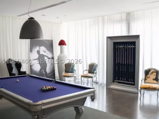 1-bedroom condo for rent in Miami - 475 Brickell Ave 1012 - MondialRealty