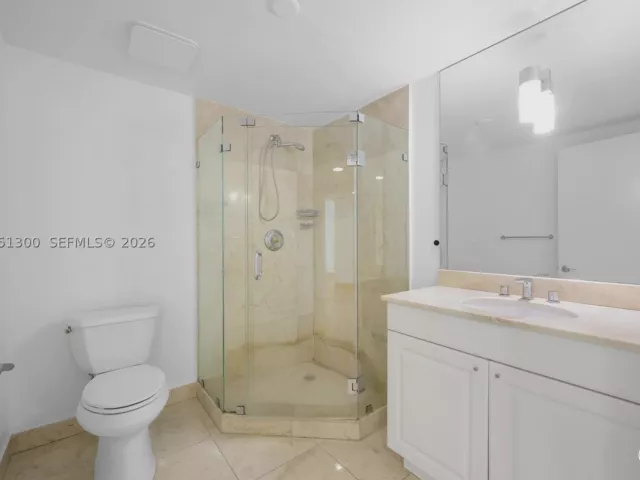 3-bedroom condo for rent in Aventura - 20201 E Country Club Dr 1502 - MondialRealty