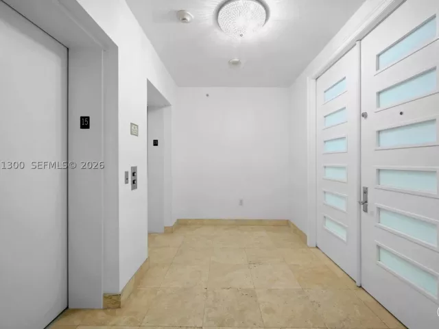 3-bedroom condo for rent in Aventura - 20201 E Country Club Dr 1502 - MondialRealty