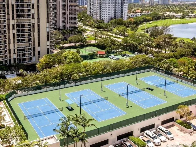 3-bedroom condo for rent in Aventura - 20201 E Country Club Dr 1502 - MondialRealty