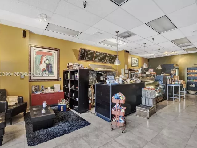 3-bedroom condo for rent in Aventura - 20201 E Country Club Dr 1502 - MondialRealty