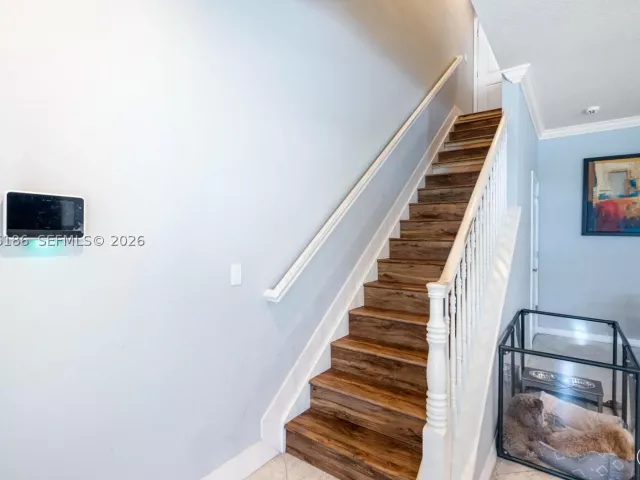 3-bedroom home for sale in Hollywood - 3944 Poinciana Ln - MondialRealty