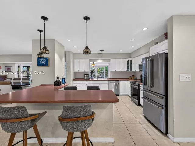 3-bedroom home for sale in Hollywood - 5300 Fillmore St - MondialRealty