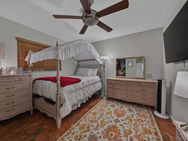 3-bedroom home for sale in Hollywood - 5300 Fillmore St - MondialRealty