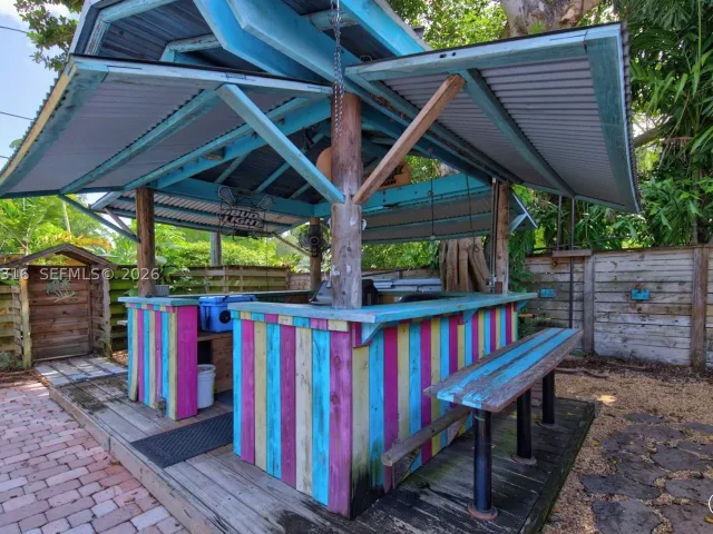 3-bedroom home for sale in Hollywood - 5300 Fillmore St - MondialRealty