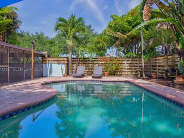 3-bedroom home for sale in Hollywood - 5300 Fillmore St - MondialRealty
