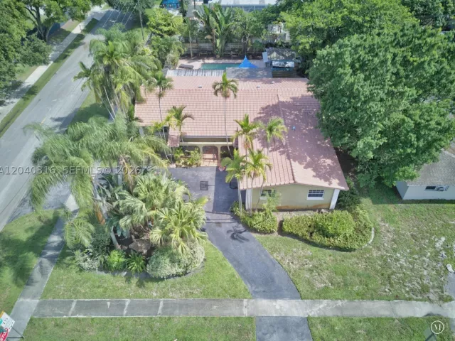 3-bedroom home for sale in Hollywood - 5300 Fillmore St - MondialRealty