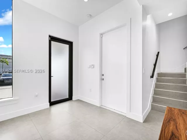 3-bedroom home for rent in Miami - 8871 SW 28th St - MondialRealty