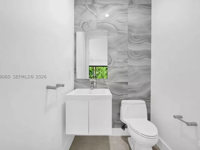 3-bedroom home for rent in Miami - 8871 SW 28th St - MondialRealty