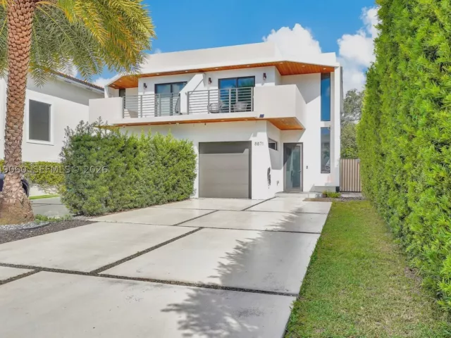 3-bedroom home for rent in Miami - 8871 SW 28th St - MondialRealty