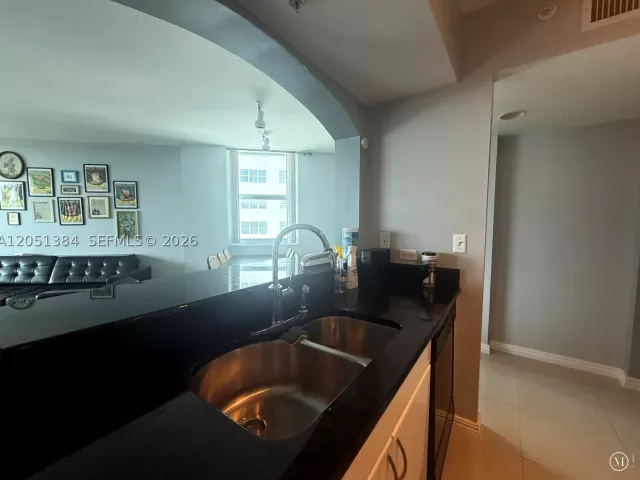 2-bedroom condo for rent in Surfside - 9201 Collins Ave 521 - MondialRealty