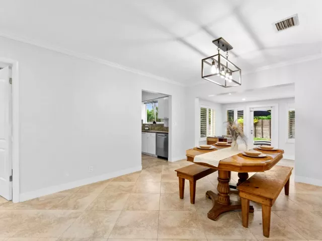 4-bedroom home for sale in Boca Raton - 1257 NW 5th Street - MondialRealty