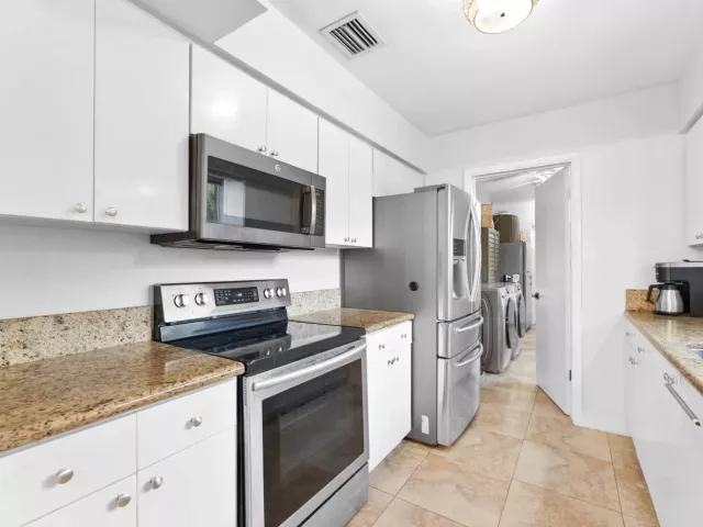 4-bedroom home for sale in Boca Raton - 1257 NW 5th Street - MondialRealty