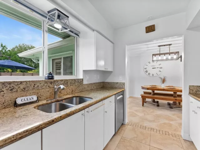 4-bedroom home for sale in Boca Raton - 1257 NW 5th Street - MondialRealty