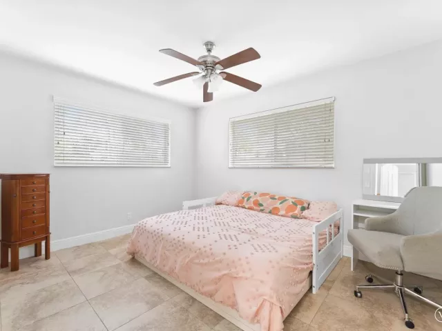 4-bedroom home for sale in Boca Raton - 1257 NW 5th Street - MondialRealty