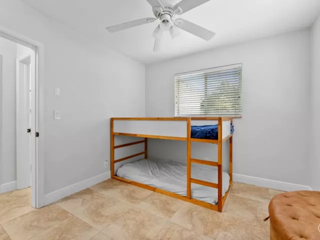 4-bedroom home for sale in Boca Raton - 1257 NW 5th Street - MondialRealty