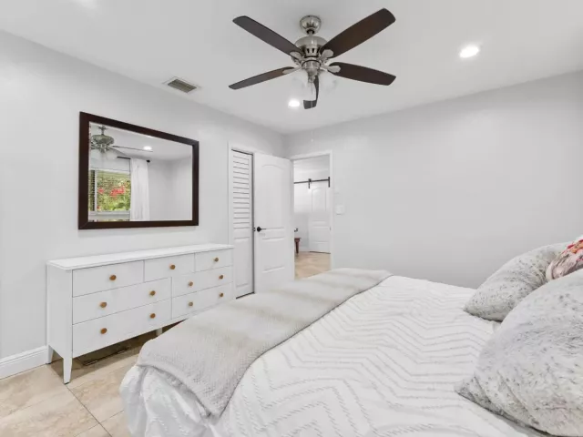 4-bedroom home for sale in Boca Raton - 1257 NW 5th Street - MondialRealty