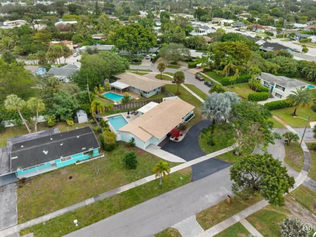 4-bedroom home for sale in Boca Raton - 1257 NW 5th Street - MondialRealty