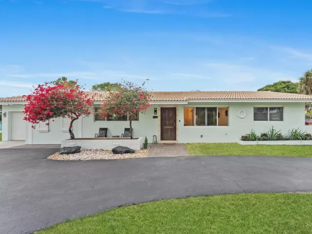 4-bedroom home for sale in Boca Raton - 1257 NW 5th Street - MondialRealty