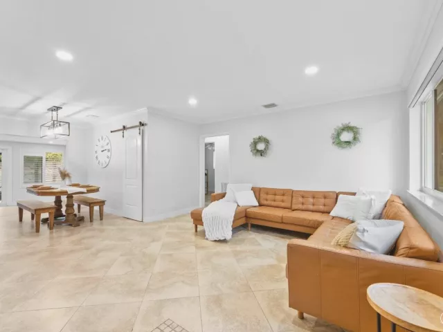 4-bedroom home for sale in Boca Raton - 1257 NW 5th Street - MondialRealty